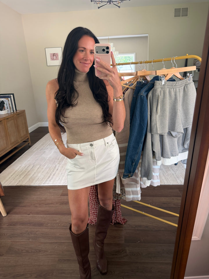 Sienna Sleeveless Turtleneck